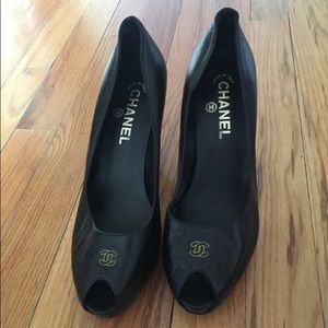 Chanel pep toe shoes